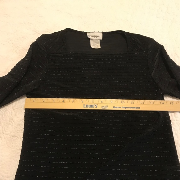Elegant Wrapper sparkly striped black on black long sleeve top (M) - Picture 6 of 14